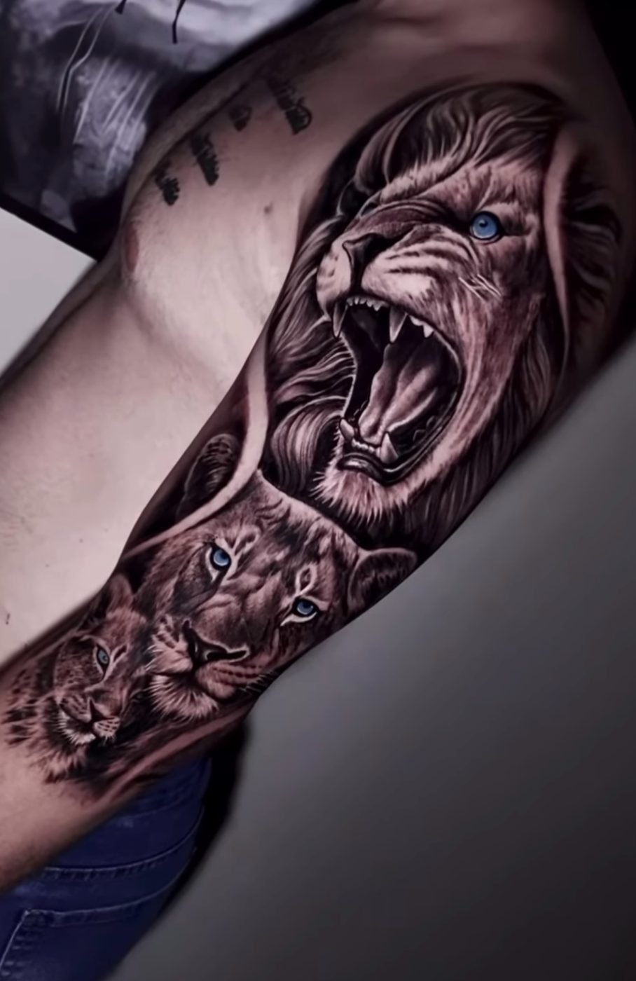 Tatuagem hiper-realista — Leões